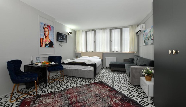 Central Luxury Apartment 40