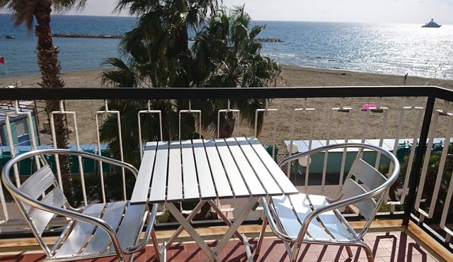 Central mini apartment right by the sea, Diano Marina, max. 4 people