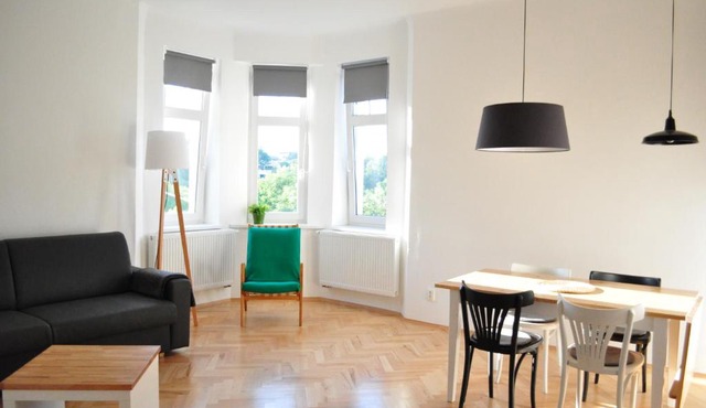 Central-Modern-Apartment