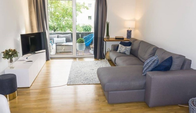Central - Modern - Chic - Central one room apartment with balcony