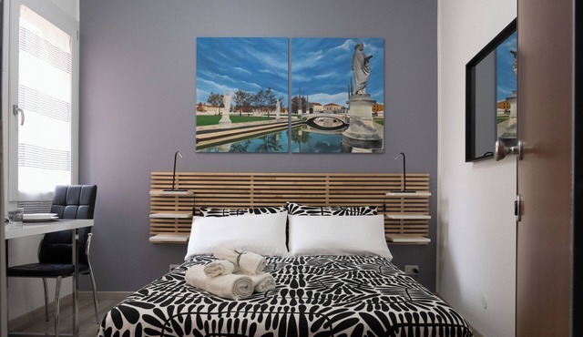 [Central]Modern studio apartment 10 steps from downtown