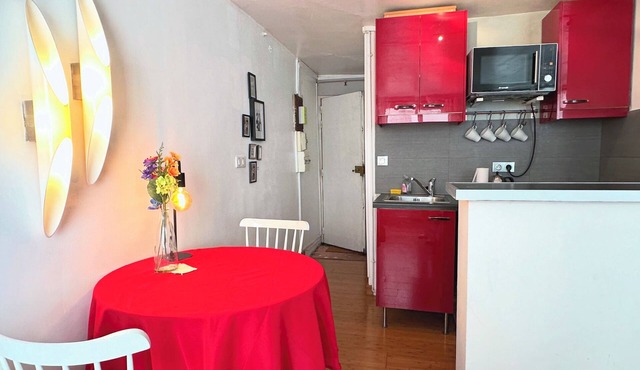 Central Paris Studio Bright/Near metro/Pompidou