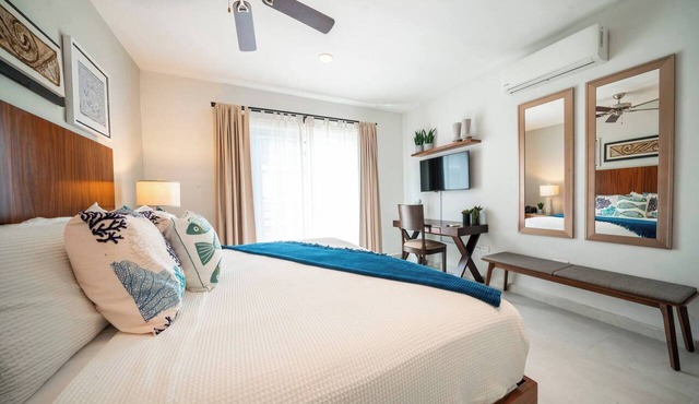 Central Penthouse 2 Bedrooms & Pool - At Margaritas