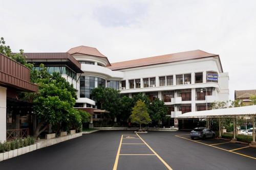 Central Place Hotel
