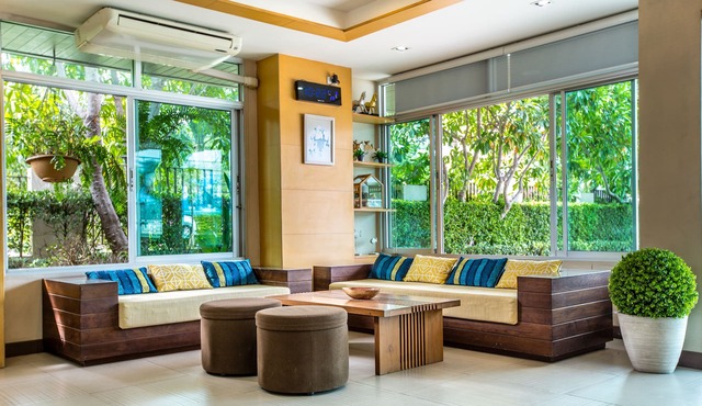 Central place serviced apartment 1
