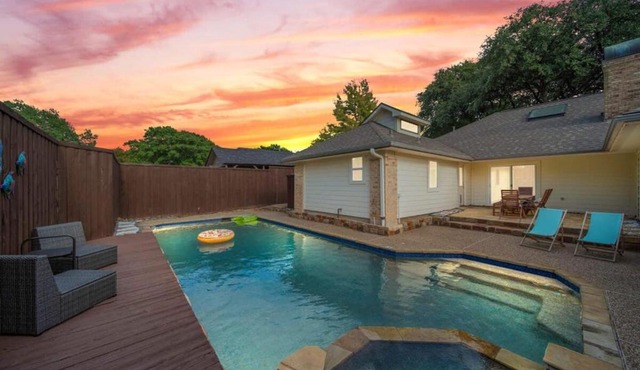 Central Plano 4-BD 2-BA Pool Retreat, Sleeps 10