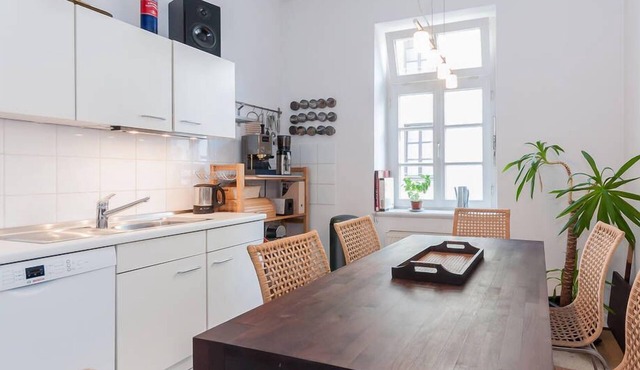 Central, quiet 2.5-room apartment in Munich Haidhausen