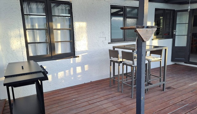 Central Richmond, 3bdrm House, sleeps 7.