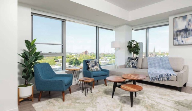 Central Serene Condo King Bed by MIT Harvard GYM