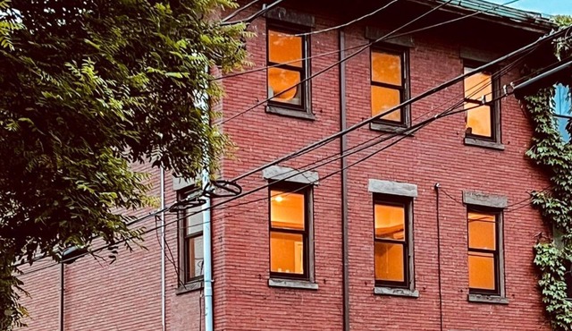 Central Square 3BR w/parking Luxury House