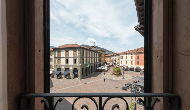 Central square - One Bedroom Apartment, Sleeps 3