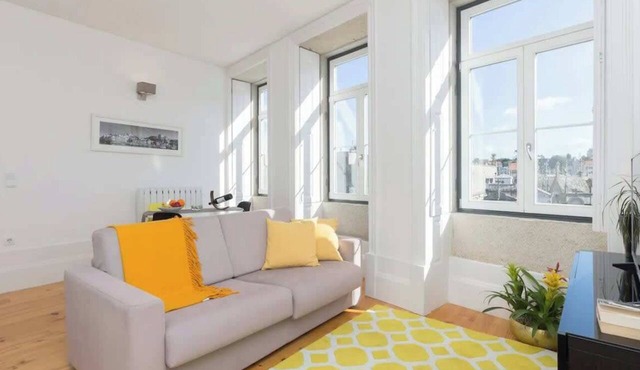 Central Sunny Flat - Prime Location by HostWise