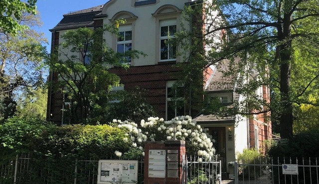 Centrally located 160 square meter apartment. Ideal for travel groups and large families