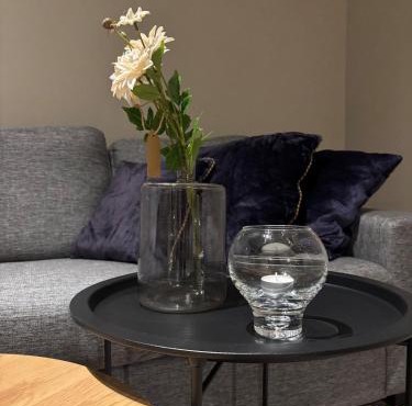 Centrally located, 3 bedrooms, garden, parking and fast WiFi