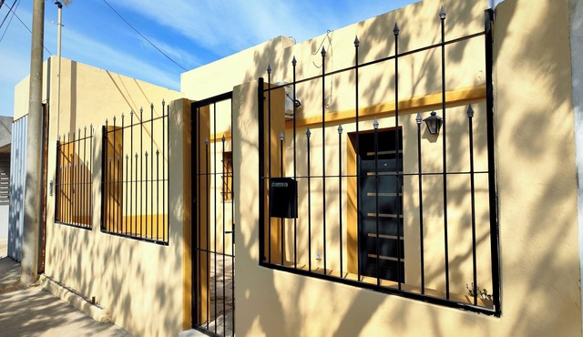 Centrally located house : Patio, Grill and Garage