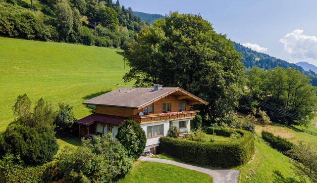 Centrally located fantastic group apartment