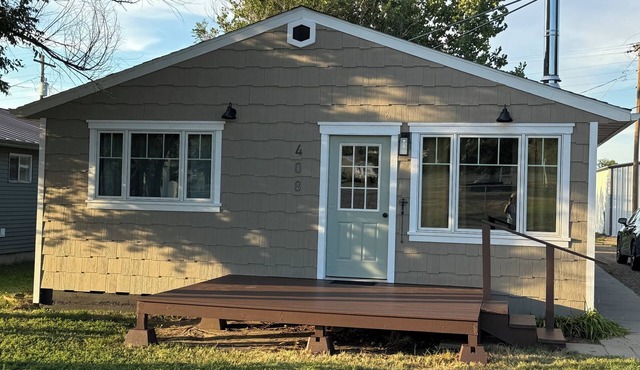 Centrally located in Circle, MT with 3 comfortable bedrooms!