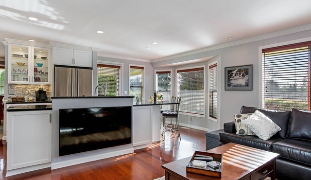 Centrally Located Oak Harbor Home