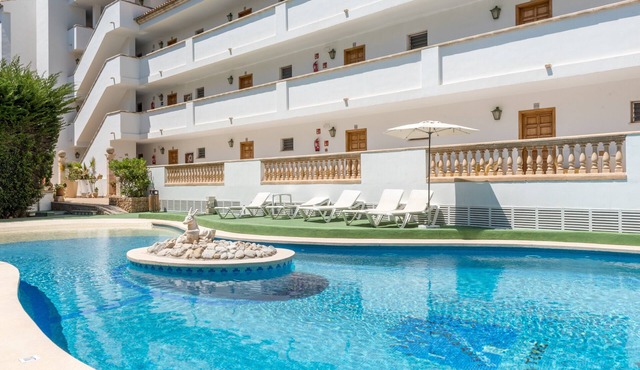Centrally located with a rooftop terrace – Casa Sa Torre III