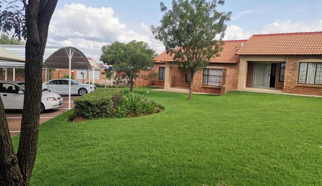 Centurion Cosy Apartment