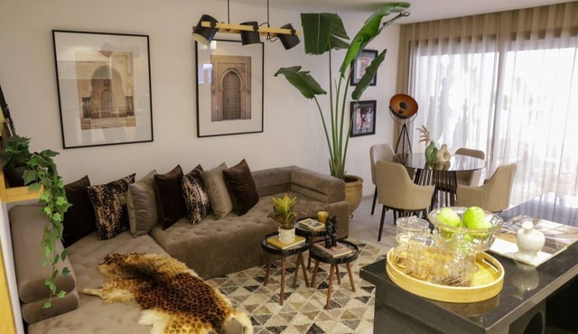 Cest un Petit Bijoux Tout Neuf et Bien Décoré par un Architecte Dintérieur