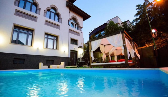 Cetate Residence