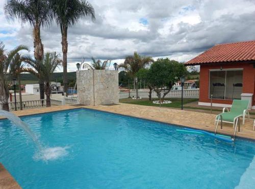 Chácara em Sarapui com 5 quartos sendo 3 suítes