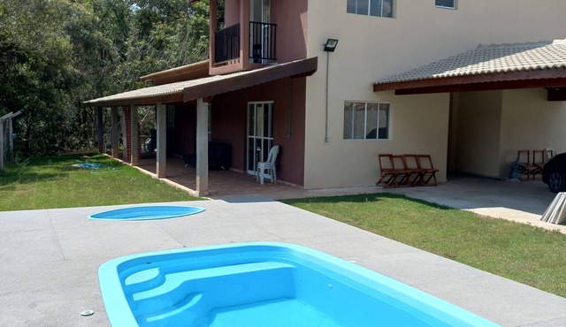 Chácara Próximo Atibaia e Jundiai, Móveis Novos, Casa Arejada, 3 Quartos Térreo