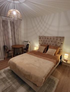 Château 5 min avec balcon et un Stationnement gratuit