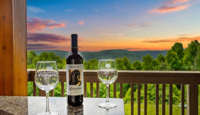 Chalakee Lodge C512- Mountain View, Gated Resort, Indoor/Outdoor Pools & Hot Tub