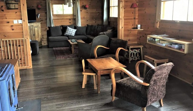 Chalet, 250m from ski slopes, terrace, tv, ski locker, 130m², Albiez Montrond