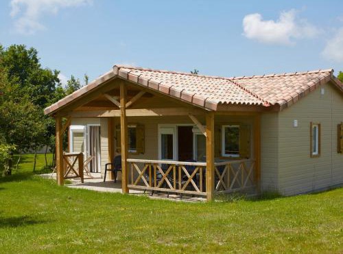 Chalet 3 chambres au calme avec piscine chauffée proche lac du Jaunay - FR-1-783-23