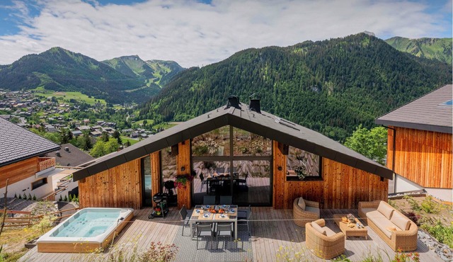 Chalet Alterra - High-end chalet with spa facilities - OVO Network
