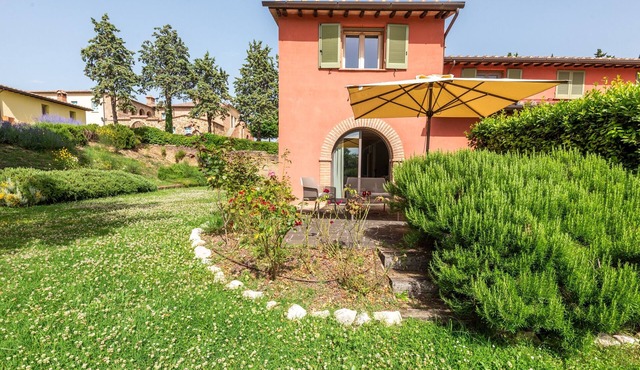 Chalet "Azzurro" with Mountain View, Shared Pool & Wi-Fi