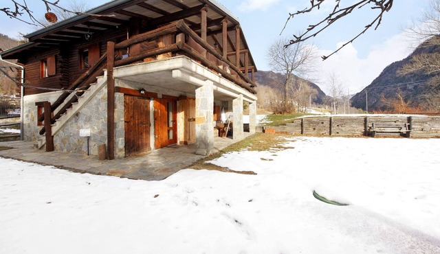 Chalet 'Bas Vue Cervin Matterhorn' with Private Terrace and Wi-Fi