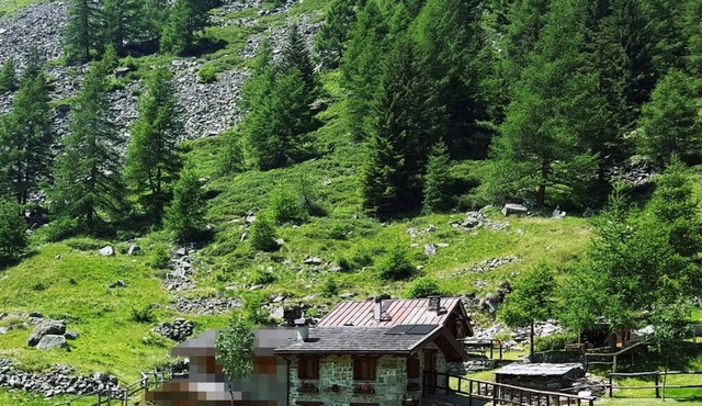 Chalet Bramito in the heart of the Stelvio National Park
