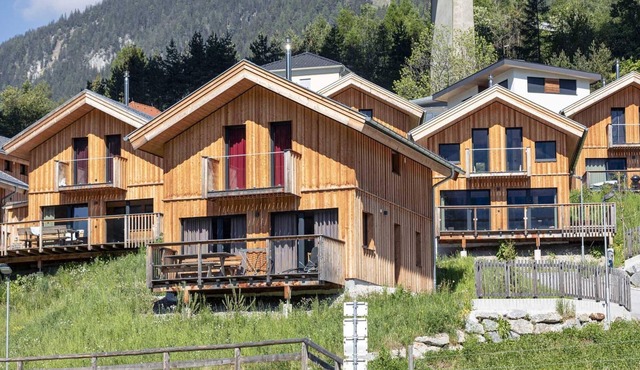 Chalet by the ski lift with balcony and sauna