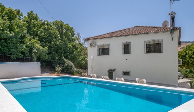Chalet 'Casa El Molino' with Mountain View, Wi-Fi and Air Conditioning