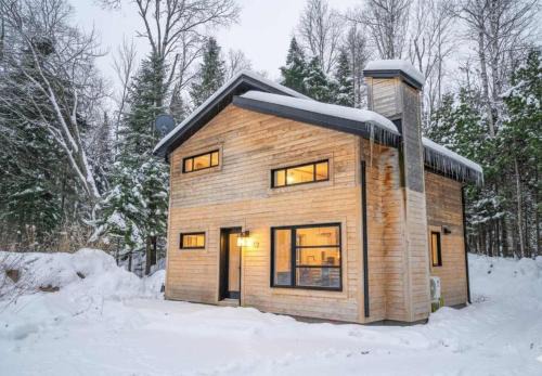 Chalet Chic et Spa - St-Come