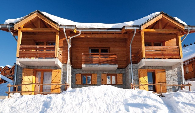 Chalet duplex avec piscine + spa | près des pistes
