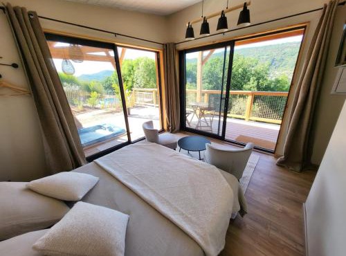 Chalet et jacuzzi, Sawadee lodge spa