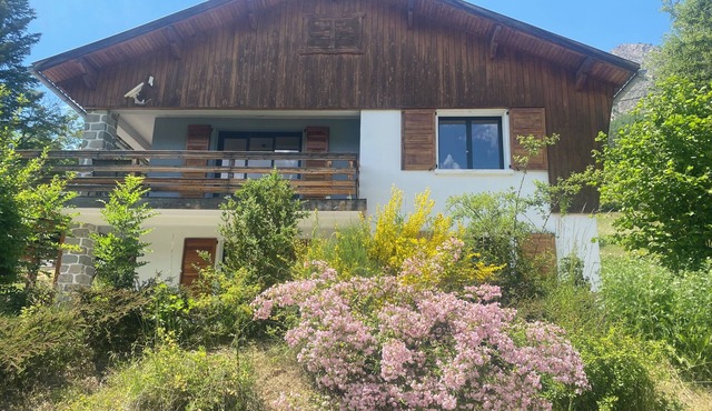 Chalet Familial de Standing vue sur les Montagnes du Parc National du Mercantour