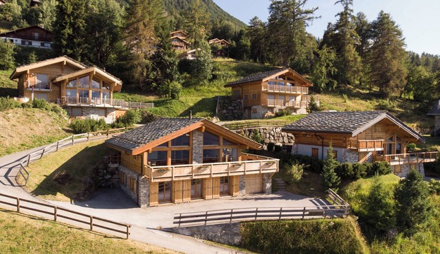 Chalet Flocon de Neige by Interhome