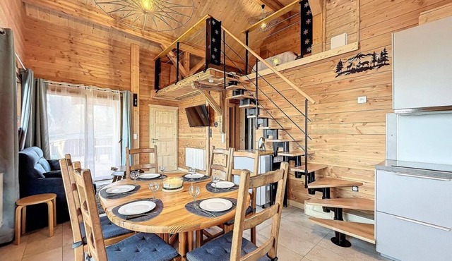 Chalet, Ground floor, terrace, tv, ski locker, 75m², Le Corbier