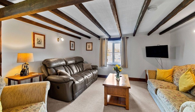 Chalet in Devon near Tarka Trail & Fishing Lakes