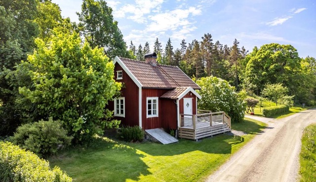 Chalet Kasen Lillstugan by Interhome