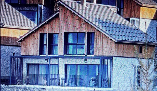 Chalet "L'Aster" 6/7pers, breathtaking view, 150m from the slopes, Risoul resort 1850