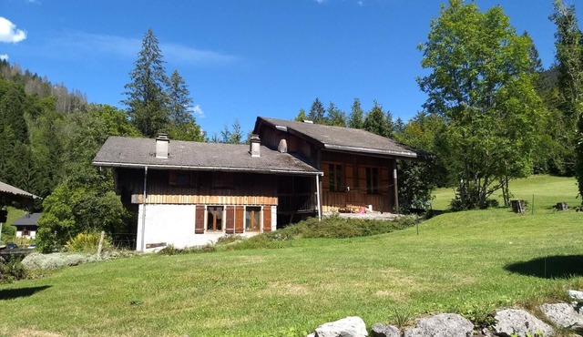Chalet L'eau Vive, Cosy Appartement au Centre de Sixt Fer à Cheval