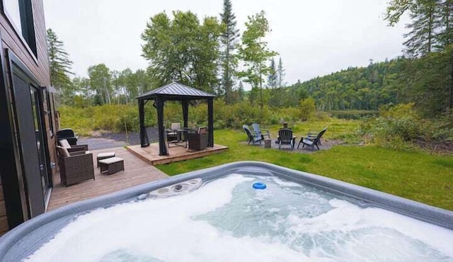 Chalet Le Panorama - Waterfront!