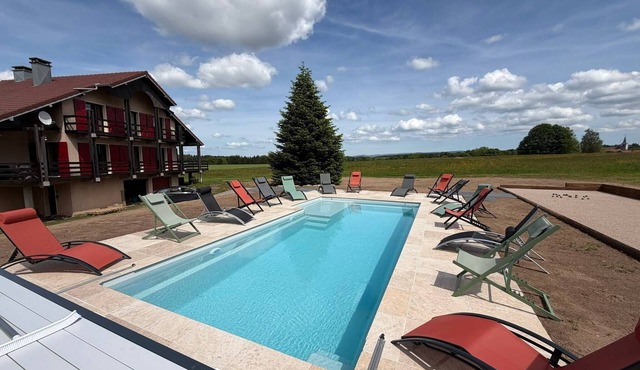 Chalet Le Repère des Générations, heated pool, sauna and jacuzzi